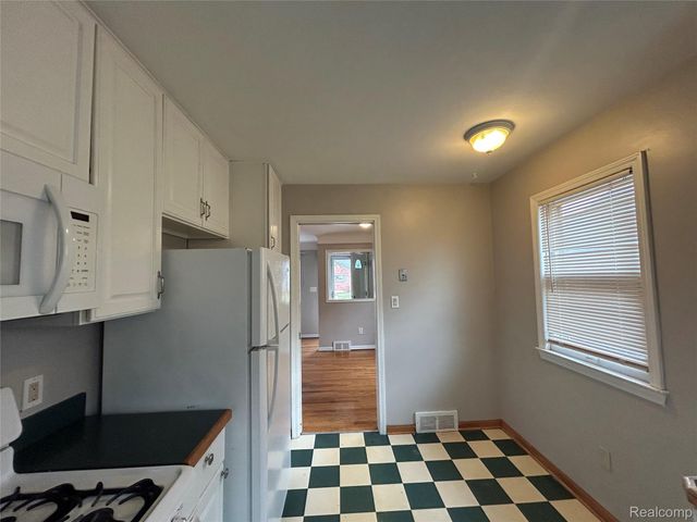 17697 OLYMPIA, Redford Charter Township, MI 48240