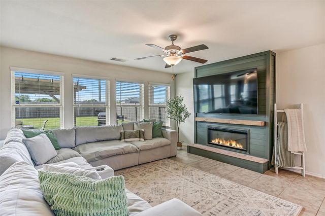 3120 Sunrise Hill Lane, Dickinson, TX 77539