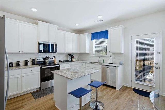 3980 Riverchess Drive SW, Atlanta, GA 30331