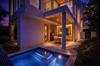 1070 Del Harbour Drive, Delray Beach, FL 33483