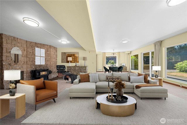 8920 Randall Dr NW, Gig Harbor, WA 98332