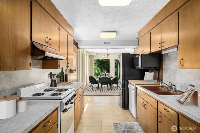 8920 Randall Dr NW, Gig Harbor, WA 98332