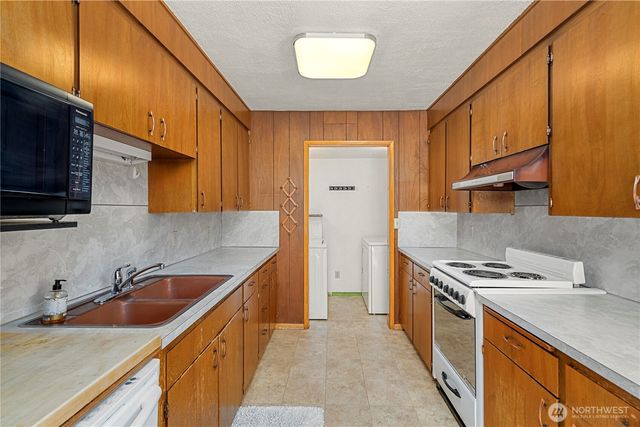 8920 Randall Dr NW, Gig Harbor, WA 98332
