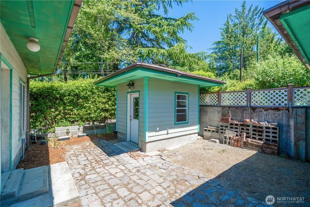 8920 Randall Dr NW, Gig Harbor, WA 98332