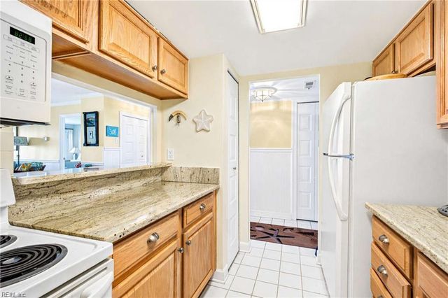 2830 Shore Dr Apt 308, Virginia Beach, VA 23451