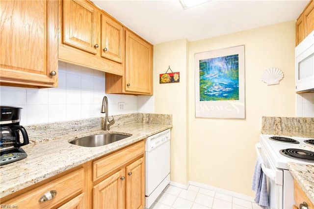 2830 Shore Dr Apt 308, Virginia Beach, VA 23451