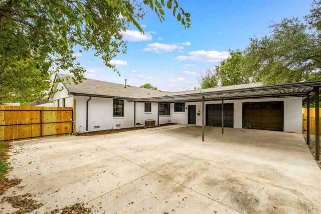 3405 NW Kinyon, Lawton, OK 73505