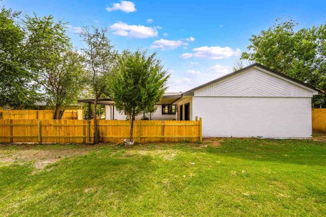 3405 NW Kinyon, Lawton, OK 73505