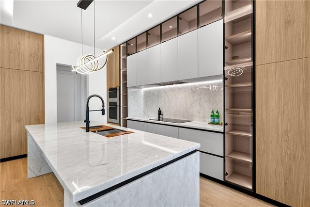 2949 CYPRESS ST, Naples, FL 34112