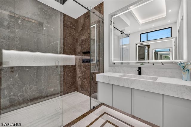 2949 CYPRESS ST, Naples, FL 34112