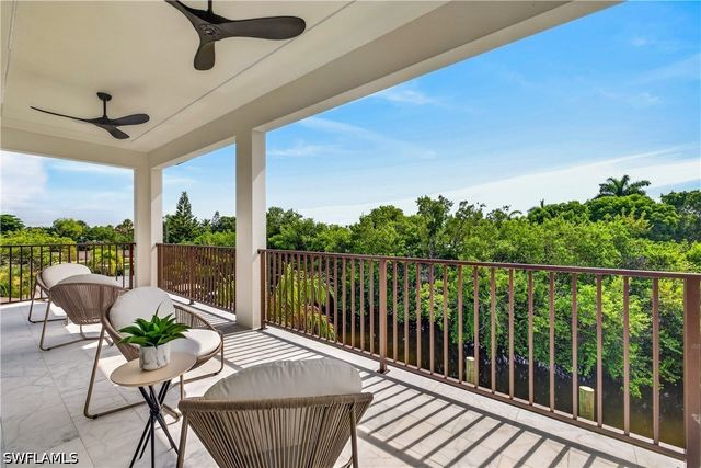 2949 CYPRESS ST, Naples, FL 34112