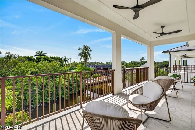 2949 CYPRESS ST, Naples, FL 34112