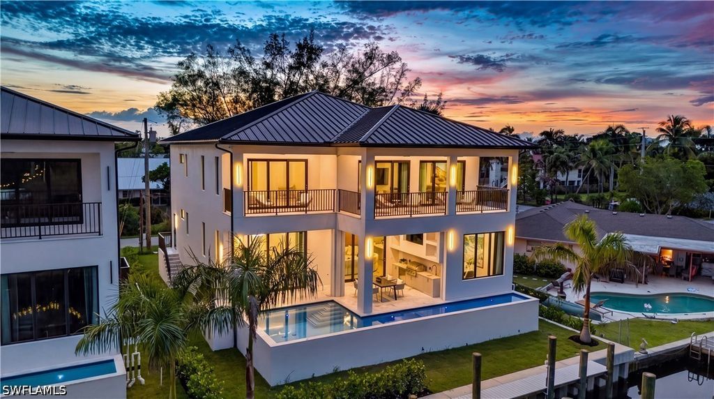 2949 CYPRESS ST, Naples, FL 34112