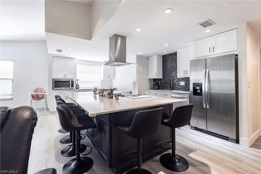2345 Outrigger LN, NAPLES, FL 34104 — exterior