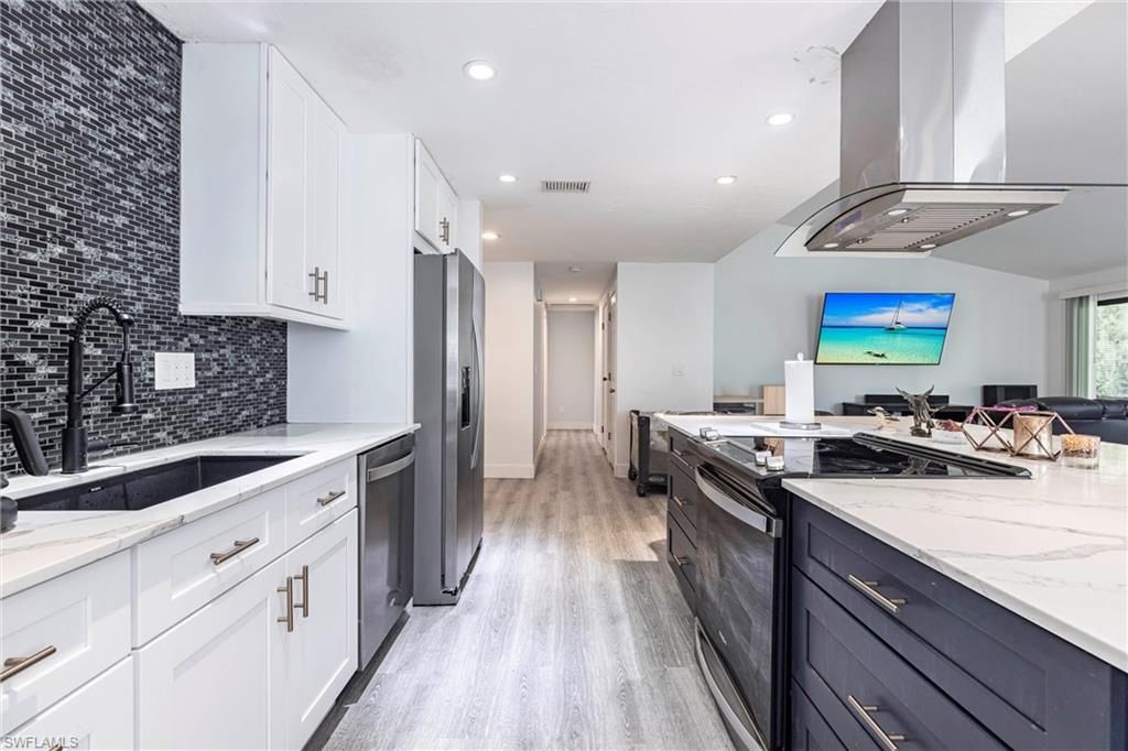 2345 Outrigger LN, NAPLES, FL 34104 — photo 3