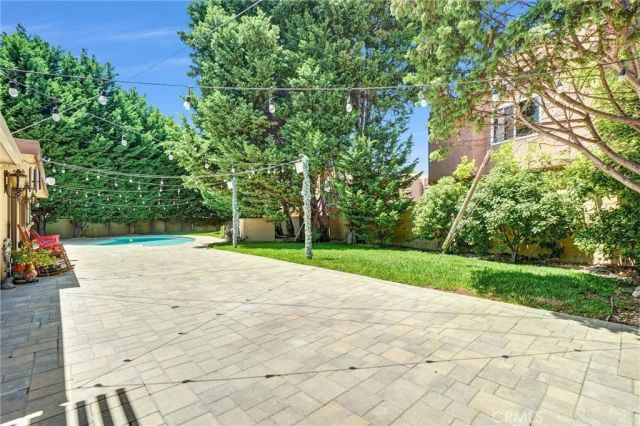 607 Jana Circle, Huntington Beach, CA 92648