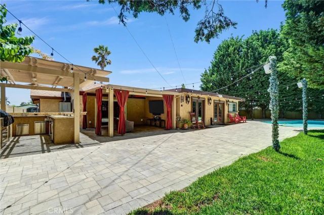 607 Jana Circle, Huntington Beach, CA 92648