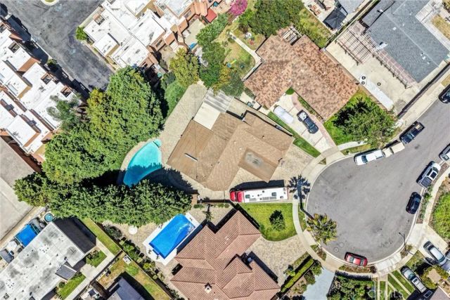 607 Jana Circle, Huntington Beach, CA 92648