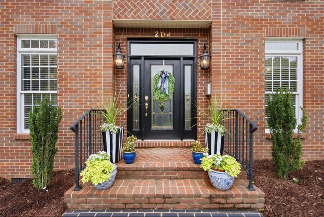 204 Valley Vista Drive, Frankfort, KY 40601