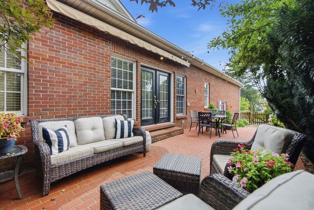 204 Valley Vista Drive, Frankfort, KY 40601