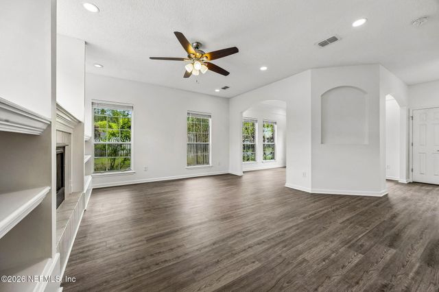 5608 CREST CREEK Drive, Jacksonville, FL 32258