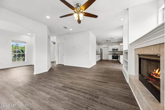 5608 CREST CREEK Drive, Jacksonville, FL 32258