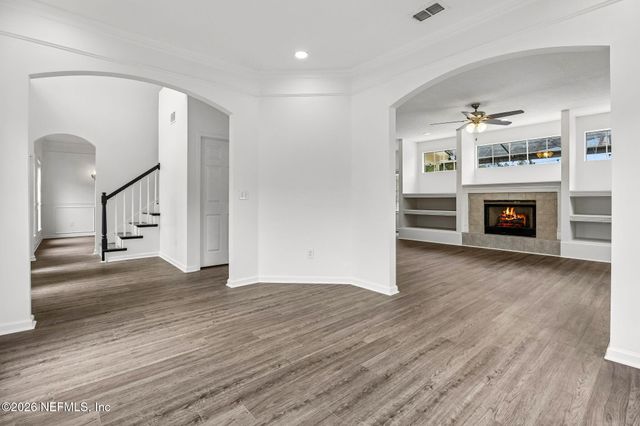 5608 CREST CREEK Drive, Jacksonville, FL 32258