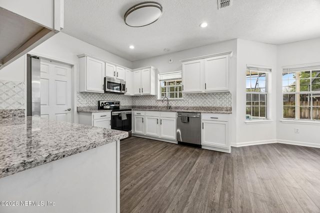 5608 CREST CREEK Drive, Jacksonville, FL 32258