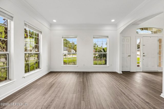 5608 CREST CREEK Drive, Jacksonville, FL 32258