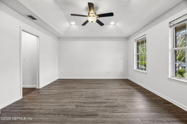 5608 CREST CREEK Drive, Jacksonville, FL 32258