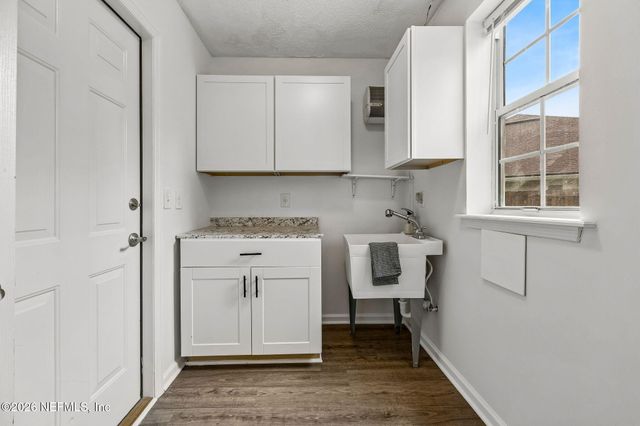 5608 CREST CREEK Drive, Jacksonville, FL 32258