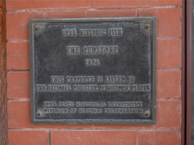 504 Bluff Street, Dubuque, IA 52001