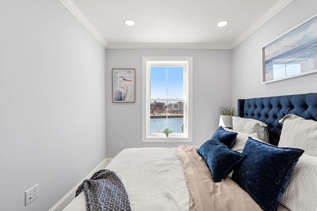 16 Franklin Street 2401, Salem, MA 01970