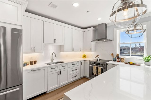 16 Franklin Street 2401, Salem, MA 01970