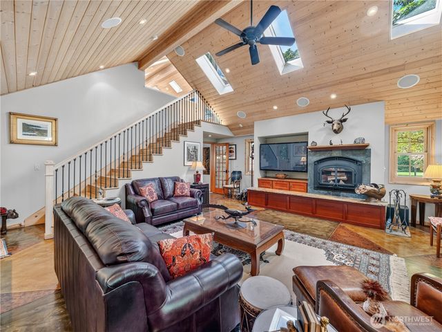 12019 Issaquah-Hobart Road SE, Issaquah, WA 98027