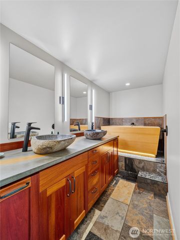 12019 Issaquah-Hobart Road SE, Issaquah, WA 98027