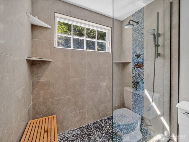 12019 Issaquah-Hobart Road SE, Issaquah, WA 98027