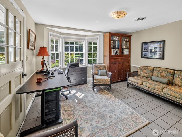12019 Issaquah-Hobart Road SE, Issaquah, WA 98027