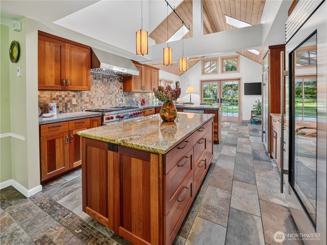 12019 Issaquah-Hobart Road SE, Issaquah, WA 98027