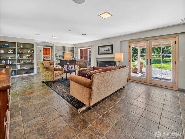 12019 Issaquah-Hobart Road SE, Issaquah, WA 98027