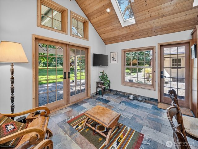 12019 Issaquah-Hobart Road SE, Issaquah, WA 98027