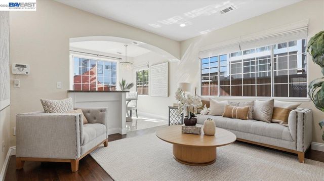 34136 Finnigan Ter, Fremont, CA 94555
