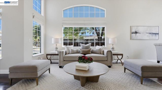 34136 Finnigan Ter, Fremont, CA 94555