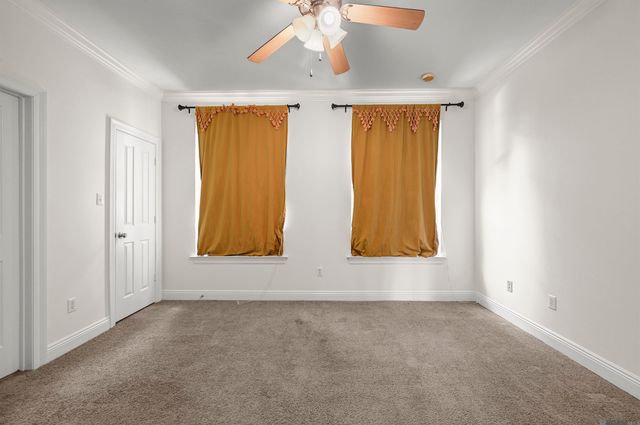 2133 Plantation Ln, Baton Rouge, LA 70820