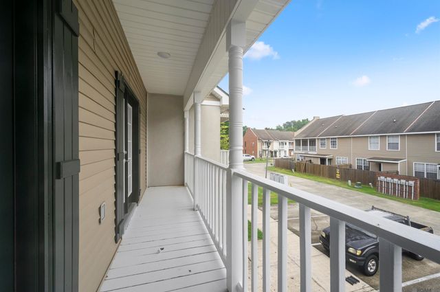 2133 Plantation Ln, Baton Rouge, LA 70820