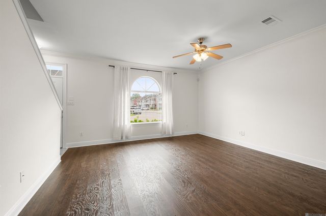 2133 Plantation Ln, Baton Rouge, LA 70820