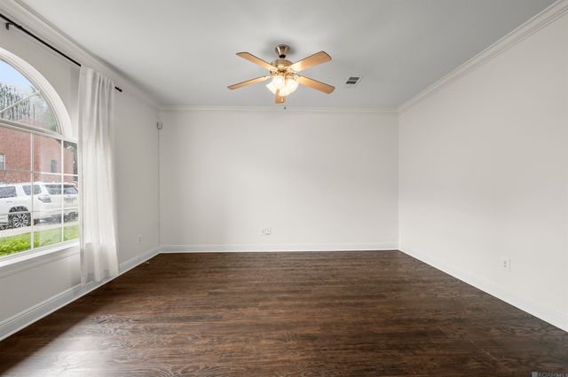 2133 Plantation Ln, Baton Rouge, LA 70820