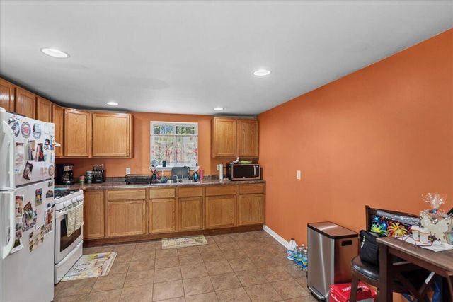 816 Maple STREET, Twin Lakes, WI 53181