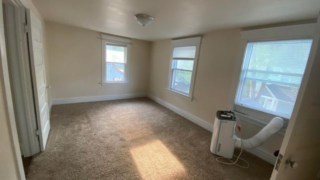 427 Den Adel Court, Kalamazoo City, MI 49001