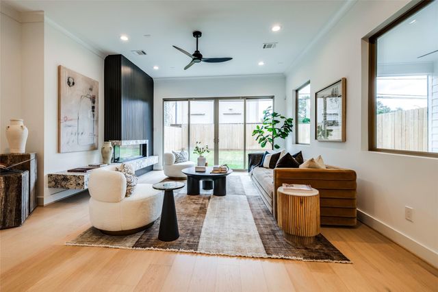 918 Peden Street, Houston, TX 77006